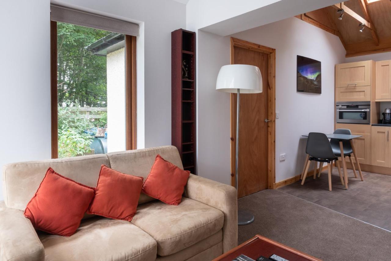 Contemporary One Bedroom Apartment Close To All Amenities In Conservation Area Tain Exterior foto