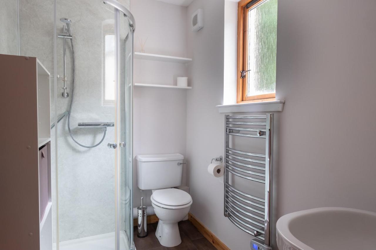 Contemporary One Bedroom Apartment Close To All Amenities In Conservation Area Tain Exterior foto