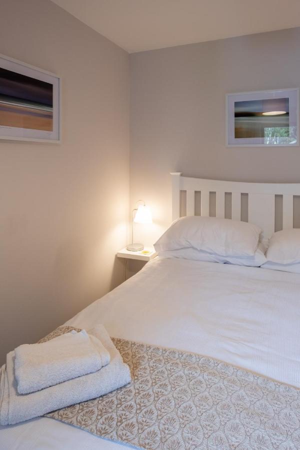 Contemporary One Bedroom Apartment Close To All Amenities In Conservation Area Tain Exterior foto