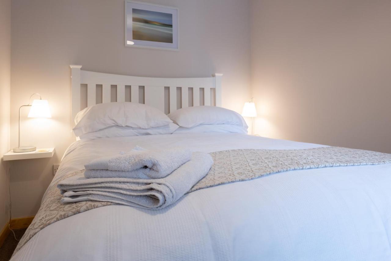 Contemporary One Bedroom Apartment Close To All Amenities In Conservation Area Tain Exterior foto